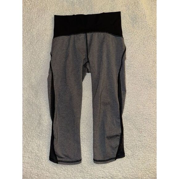 Lululemon Train Time Crop Leggings Black Gray Size 6 EUC - Picture 1 of 10